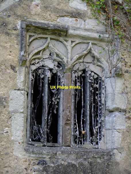 Photo 6"x4" Windows of the derelict church at Thundridge (2) High Cross\/TL3618 c2013