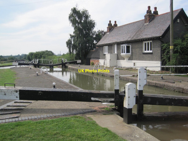 Photo 6"x4" Lock, Grand Union Canal Stoke Bruerne c2013