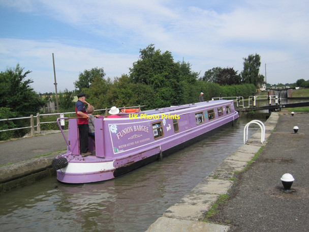 Photo 6"x4" Narrow Boat and Lock, Grand Union Canal Stoke Bruerne c2013