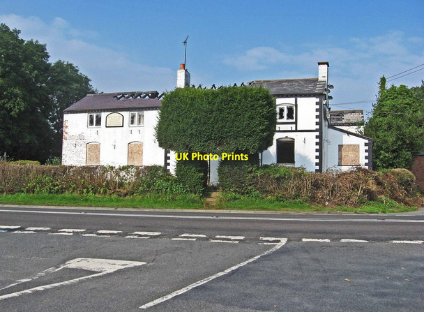 Photo 6"x4" The former Red Lion Inn (1), near Romsley, Shropshire Fenn Green c2013