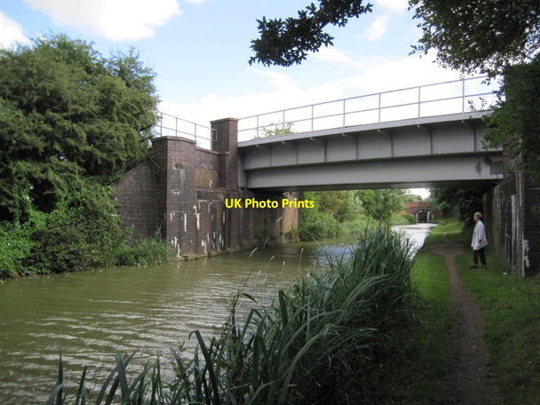 Photo 6"x4" Railway Bridge over the Oxford Canal Banbury\/SP4540 c2013