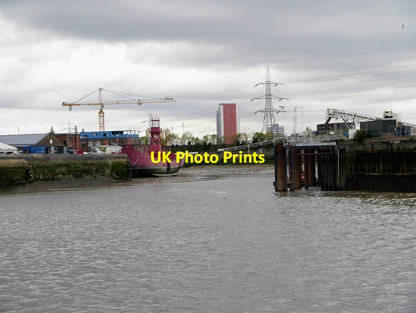Photo 6"x4" River Thames, Clyde Wharf Poplar\/TQ3780 c2013