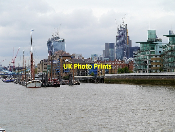 Photo 6"x4" River Thames Approaching The City London c2013