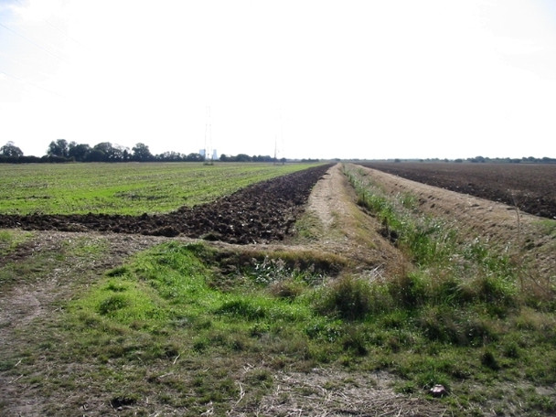 Photo 6"x4" Drainage ditch across the marsh Hoo\/TR2964 c2008