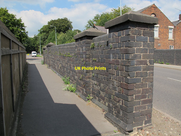 Photo 6"x4" Canal bridge parapet Sandbach c2013