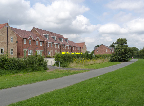 Photo 6"x4" Housing alongside the Derby Canal path Shelton Lock c2013