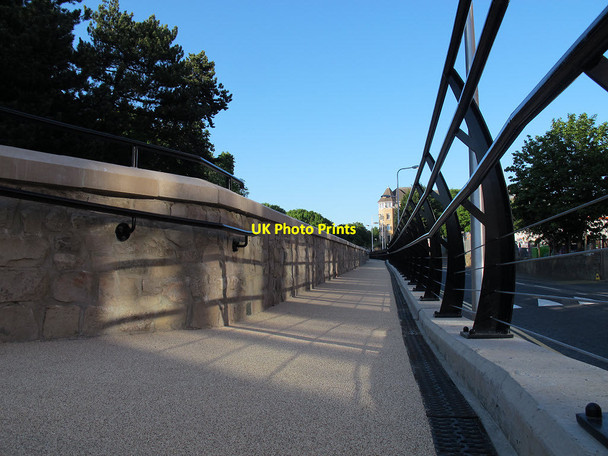 Photo 6"x4" Raised walkway Edinburgh c2013