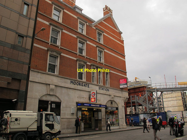 Photo 6"x4" Moorgate underground station London c2013