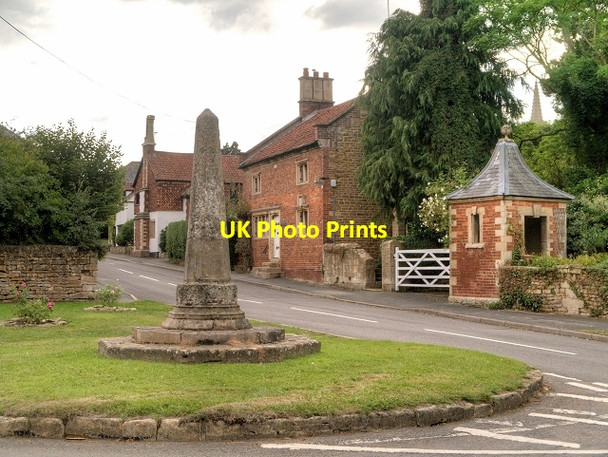 Photo 6"x4" The Village Cross, Harlaxton Harlaxton c2013