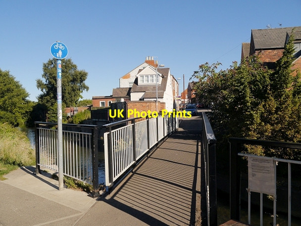 Photo 6"x4" Footbridge Over River Witham Grantham c2013