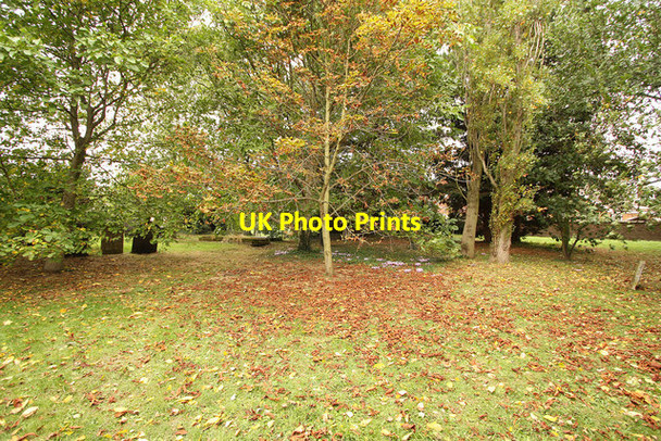Photo 6"x4" The old burial ground Grantham c2013