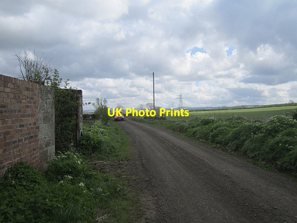 Photo 6"x4" Post delivery, Old Gallows Road Tibbermore c2013