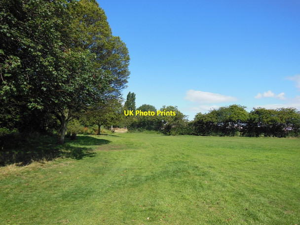 Photo 6"x4" Oak Road playing fields, Hull Newland\/TA0831 c2013 P4