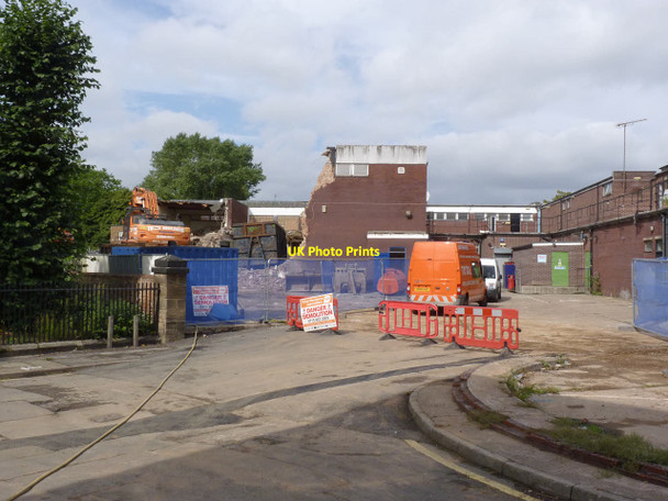 Photo 6"x4" Demolition at Beeston Square, the final phase Beeston\/SK5236 c2013