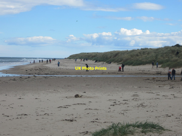 Photo 6"x4" People on the beach, Bamburgh Bamburgh c2013