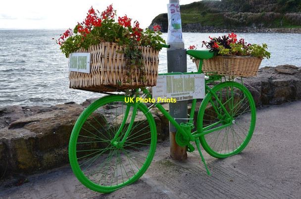 Photo 6"x4" Green bicycle, Pittenweem Pittenweem c2013