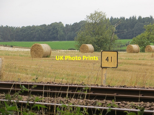 Photo 6"x4" Railway milepost Pitlessie c2013