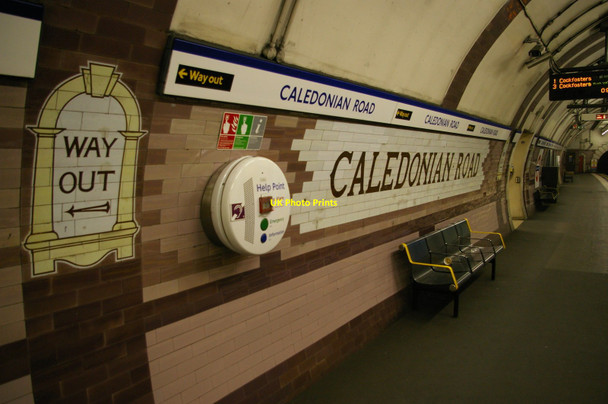 Photo 6"x4" Caledonian Road underground station: signage on the northbound platform Camden Town c2013