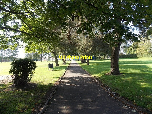 Photo 6"x4" Path through Parc Y Werin in Gorseinon Gorseinon c2013