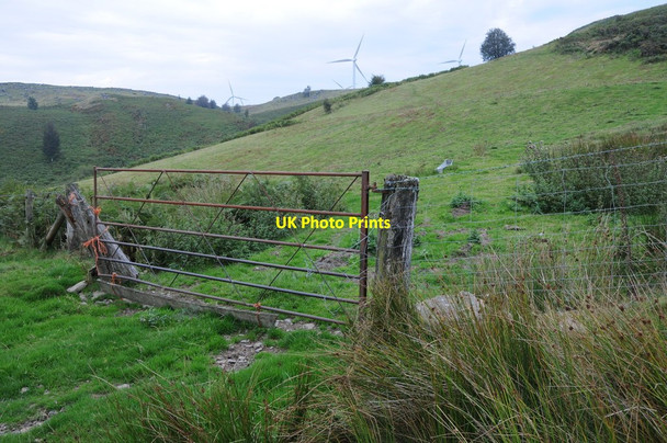 Photo 6"x4" Gate on Mynydd Cerrigllwydion Pant\/SJ0500 c2013