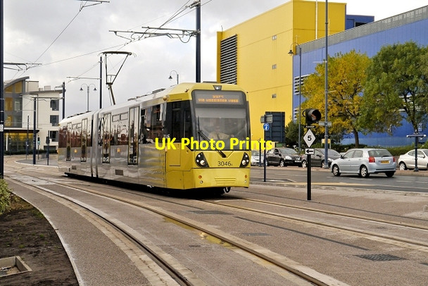 Photo 6"x4" Tram Approaching Ashton Ashton-Under-Lyne c2013