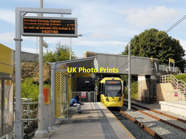 Photo 6"x4" Tram Leaving Milnrow Milnrow c2013
