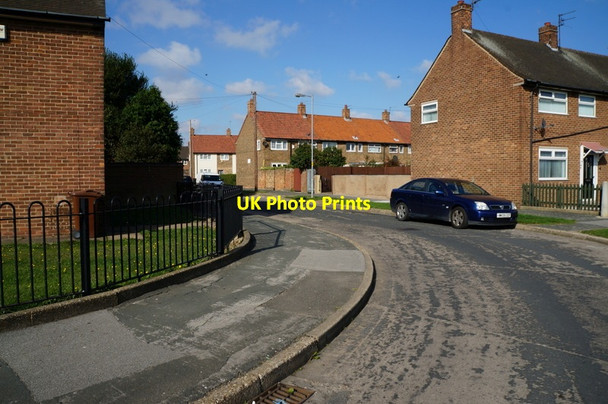Photo 6"x4" Saltford Avenue, Greatfield Estate, Hull Salt End c2013 P1