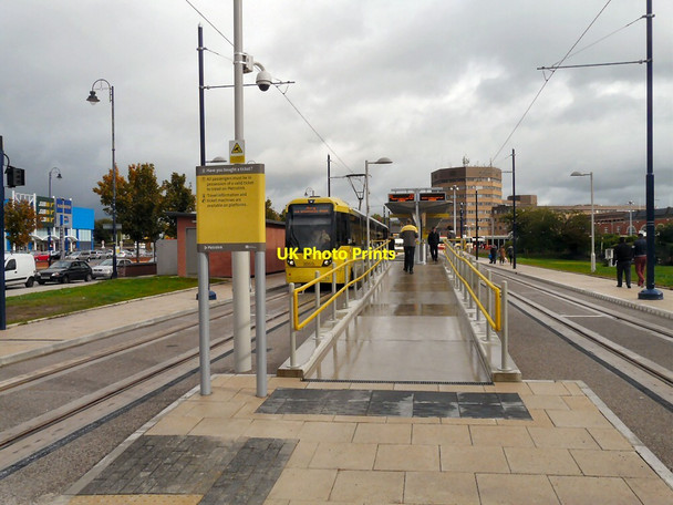 Photo 6"x4" Ashton Metrolink Tram Terminus Open Ashton-Under-Lyne c2013