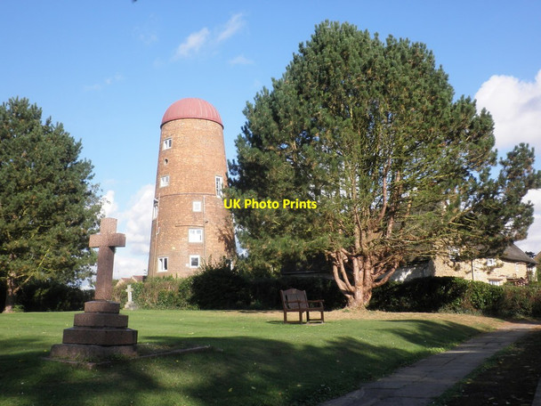 Photo 6"x4" Converted windmill, Braunston Braunston c2013