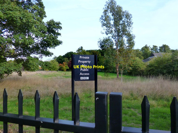 Photo 6"x4" No Entry to Caversham Park Emmer Green c2013