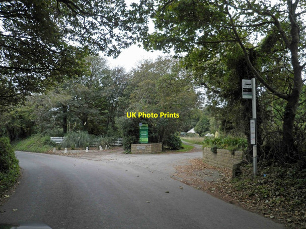 Photo 6"x4" Bus stop on Pennance Hill Falmouth c2013