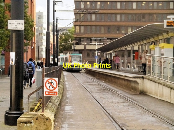 Photo 6"x4" Metrolink, Piccadilly Gardens Interchange Manchester c2013