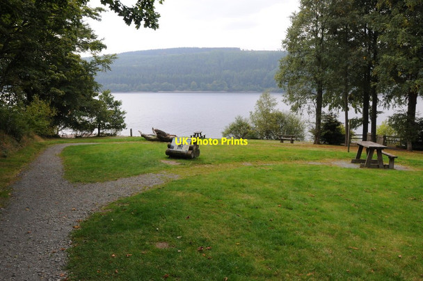 Photo 6"x4" Picnic site, Lake Vyrnwy\/Llyn Efyrnwy  Llanwddyn c2013
