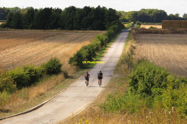 Photo 6"x4" Cyclists on the Icknield Way Harwell\/SU4989 c2013