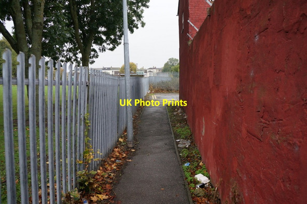 Photo 6"x4" A path leading to Clifton Street, Hull Kingston upon Hull c2013