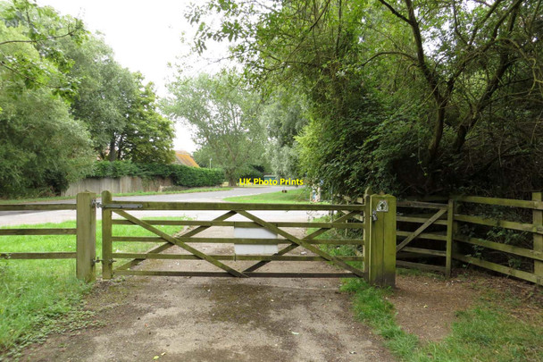 Photo 6"x4" Gate to Cumnor Road Farmoor\/SP4506 c2013