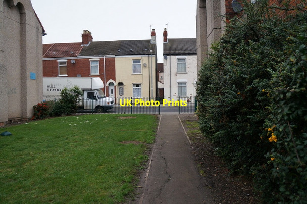 Photo 6"x4" A small play area off Steynburg Street, Hull Kingston upon Hull c2013