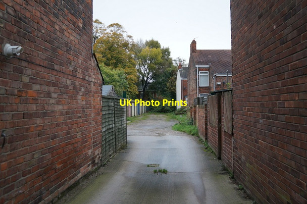 Photo 6"x4" A tenfoot off Dene Street, Hull Kingston upon Hull c2013