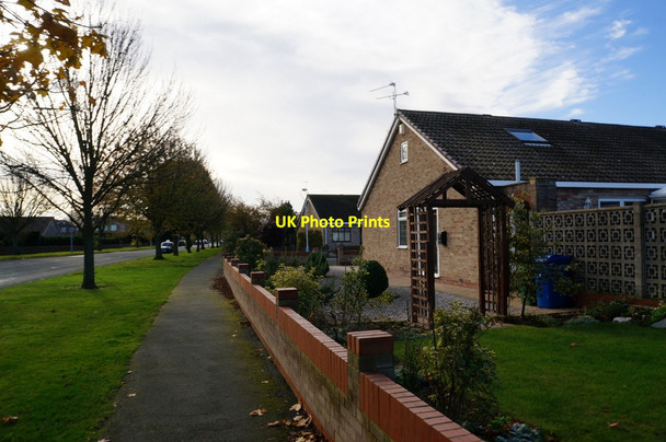 Photo 6"x4" Bungalows on The Parkway, Willerby Cottingham\/TA0432 c2013
