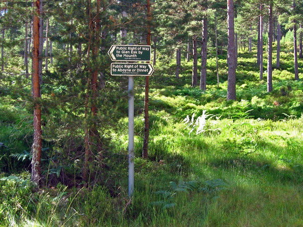 Photo 6"x4" Rights of way sign, Glen Tanar Millfield\/NO4896 c2008