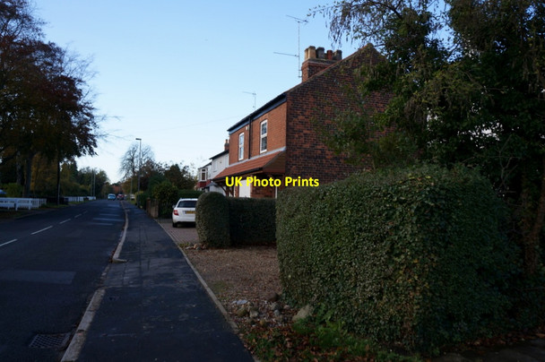 Photo 6"x4" Tranby Lane towards Swanland Hessle\/TA0326 c2013