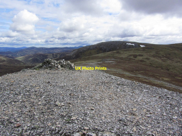 Photo 6"x4" On summit of Geal Charn with ridge leading towards Carn Bhac Geal Charn\/NO0383 c2013