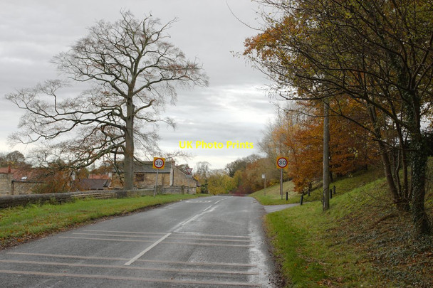 Photo 6"x4" Speed Limit Signs, Farnham Farnham\/SE3460 c2013