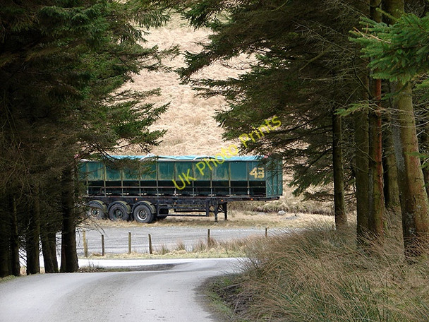 Photo 6"x4" Disused articulated trailer near Pont Cefn-brwyn Pont Rhydgaled c2009