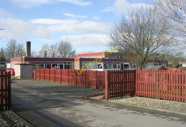 Photo 6"x4" Wetherby St James Primary School - Hallfield Lane Wetherby c2009