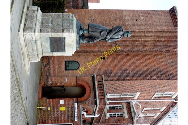 Photo 6"x4" Statue of Robert Falcon Scott Portsea c2009