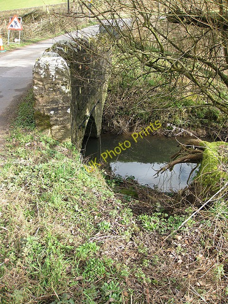 Photo 6"x4" Stone bridge crosses the brook Falcon c2009