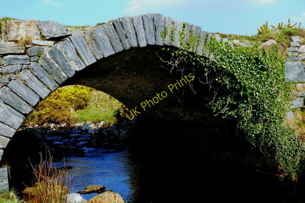 Photo 6"x4" Poison Glen - Old arched footbridgh over stream Money Beg c2008
