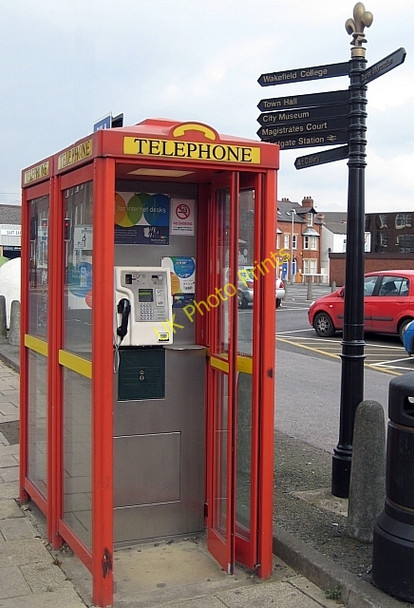 Photo 6"x4" Northgate phone booths Wakefield\/SE3320 c2009