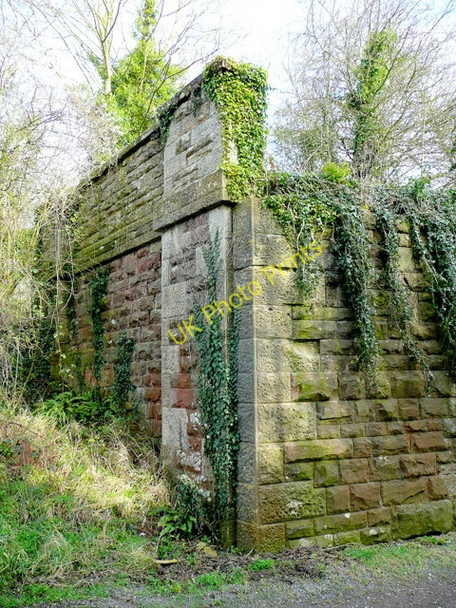 Photo 6"x4" Old railway bridge and parapet Malswick c2009